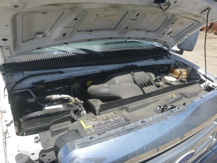 2015-ford-e350-image-11