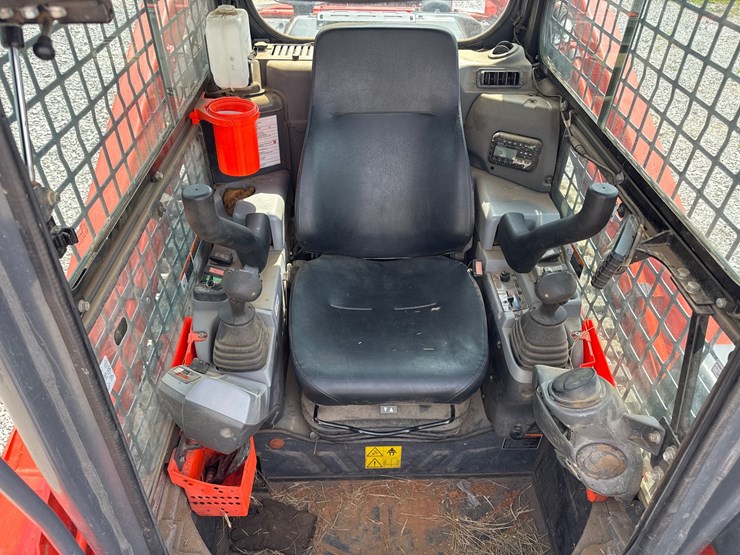 2022-kubota-svl97-2-image-9