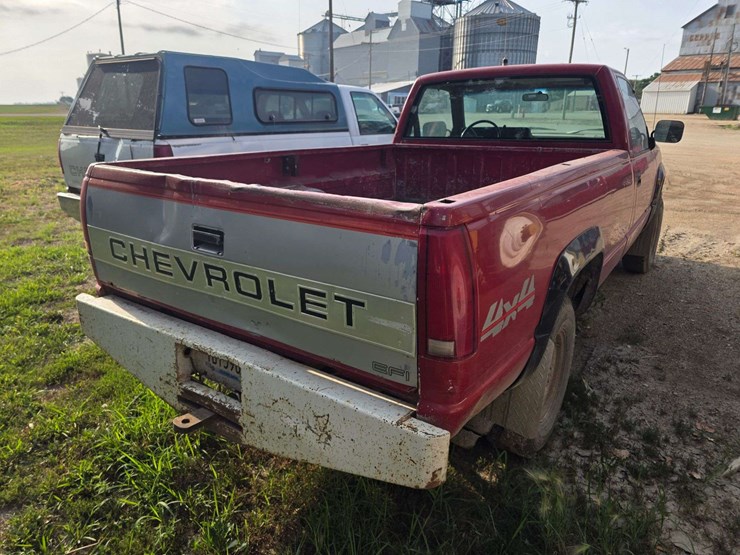 1989-chevrolet-cheyenne-3500-image-11