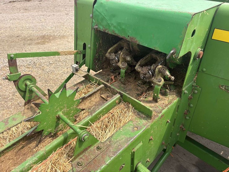 john-deere-336-image-18