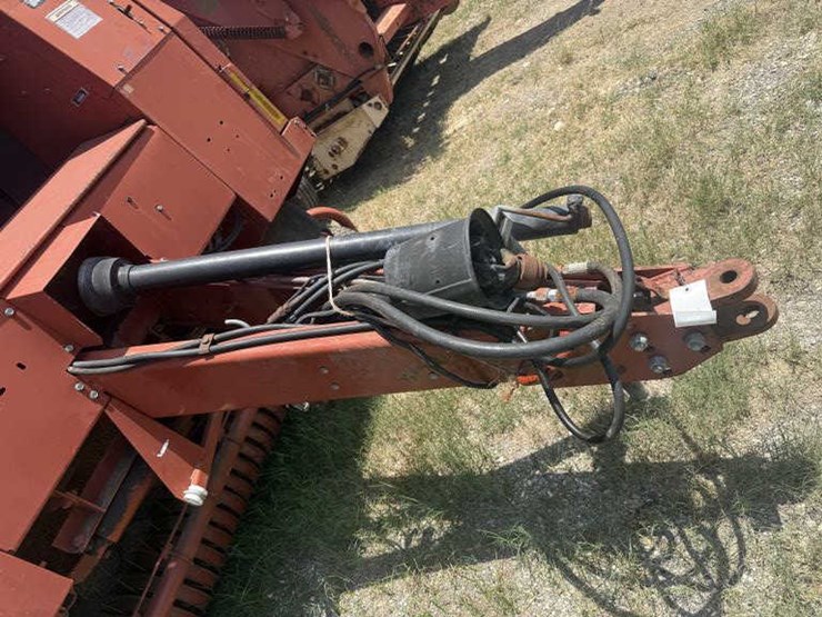 hesston-845-image-2