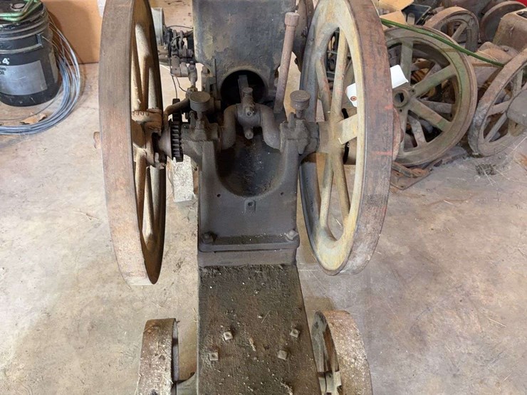 rock-island-2-1/2-horse-hit-and-miss-engine-with-cart-image-5
