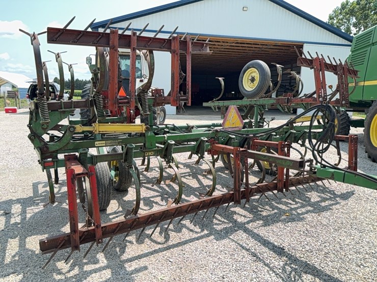 john-deere-1010-image-4