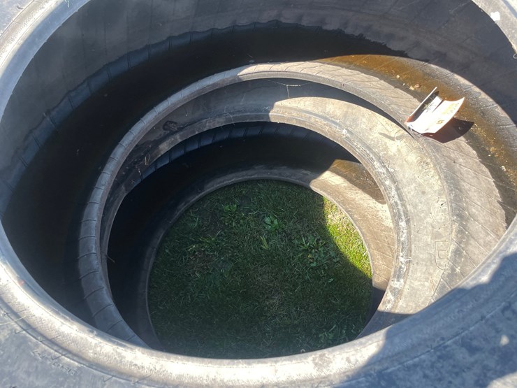#4690-•-(2)-goodyear-tires-image-8