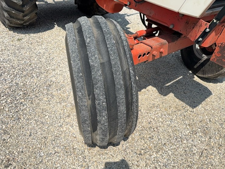 case-2590-tractor-image-25