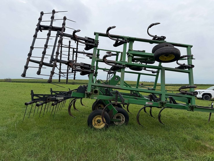 john-deere-680-image-5