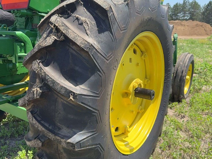 john-deere-3020-image-19