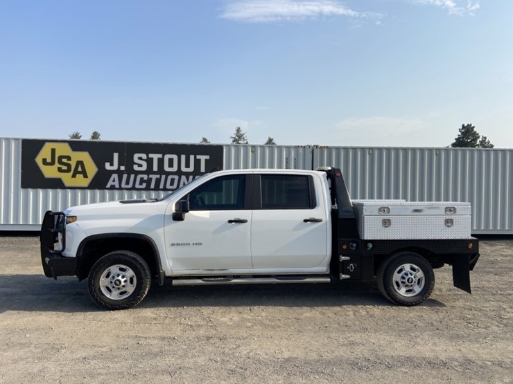 2020-chevrolet-silverado-2500-image-2