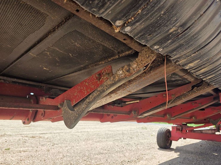 2014-case-ih-3162-image-27