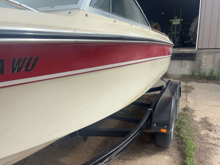 18’-cobalt-boat-and-trailer-image-49