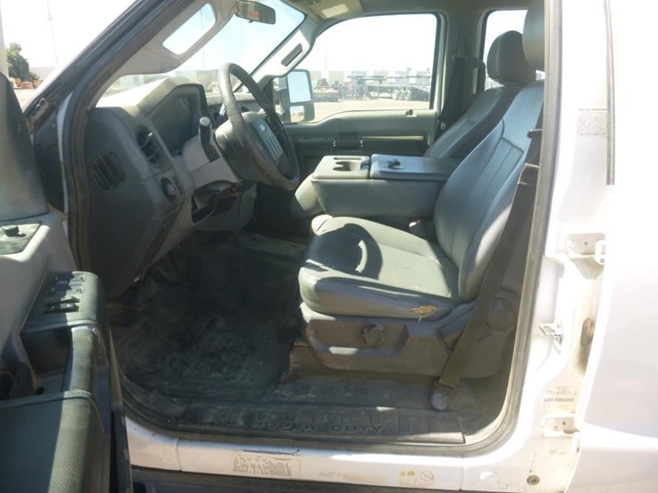 2015-ford-f550-image-11