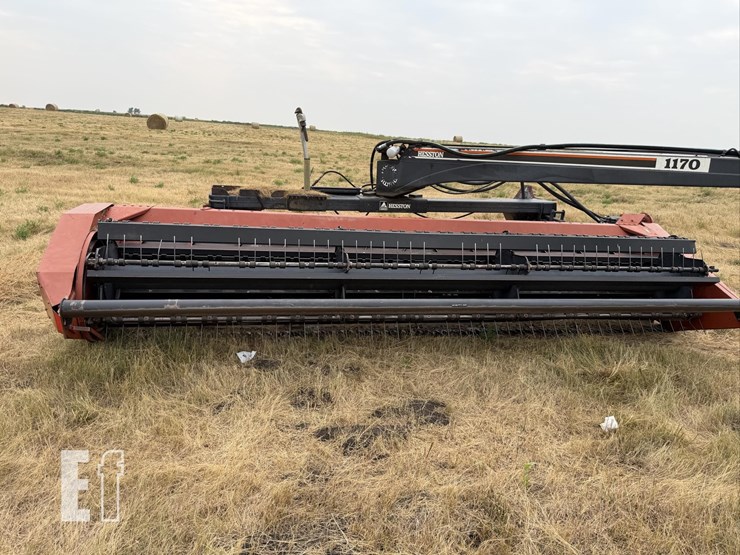 hesston-1170-image-17