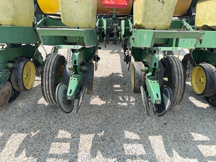 john-deere-7000-image-18