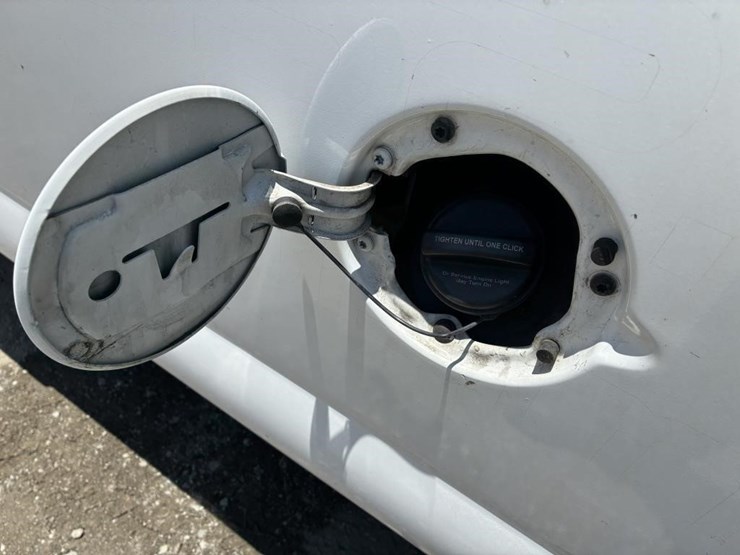 2015-gmc-savana-g2500-image-6