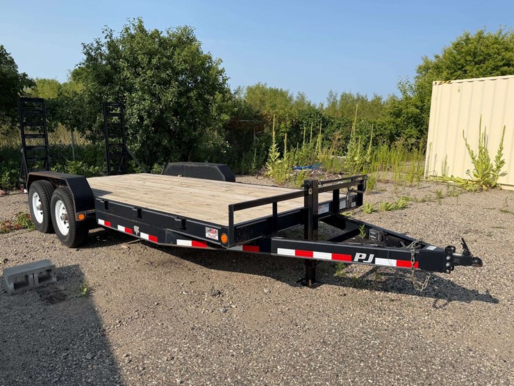 2016-pj-tandem-axle-trailer,-83”-wide,-16’+2’-beavertail,-st235/80r16-tires,-8-bolt-hubs,-5’x16”-ram-image-1