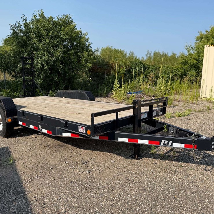 2016 Pj Tandem Axle Trailer, 83” Wide, 16’+2’ Beavertail, ST235/80R16 Tires, 8 Bolt Hubs, 5’x16” Ram