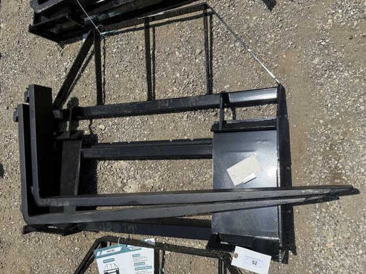 #52-•-skid-steer-48"-adjustable-forks-image-1