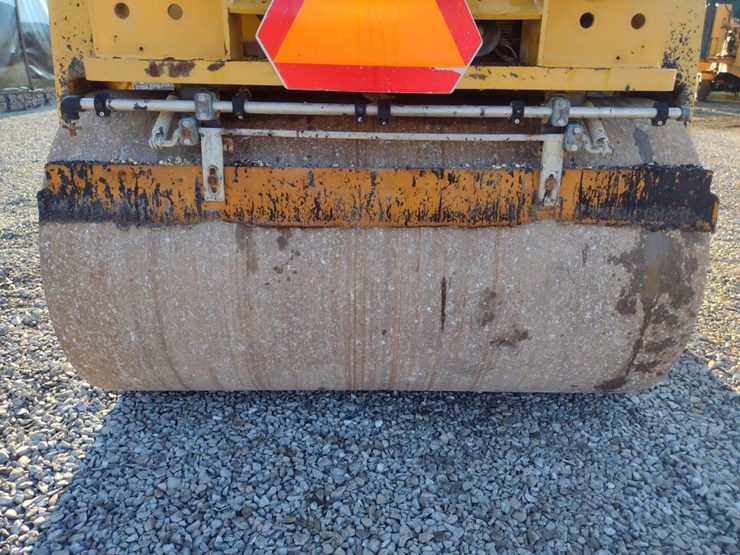 caterpillar-cb34xw-image-17