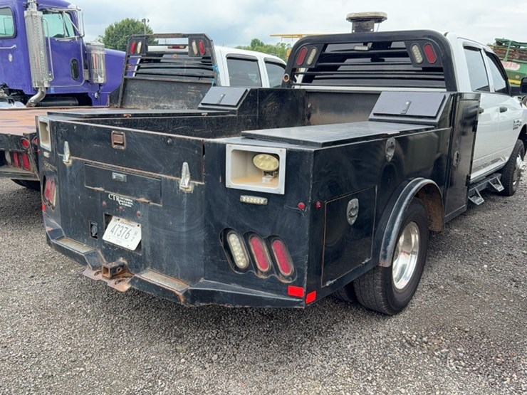 2018-dodge-3500-image-9