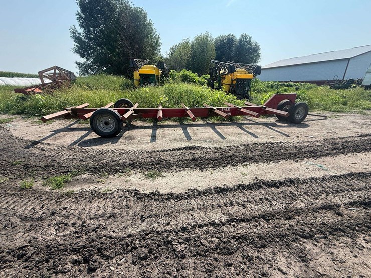 10-bale-round-bale-trailer,-just-went-through-the-shop,-235/80r16-tires-on-8-bolt-rims,-believed-to-image-4