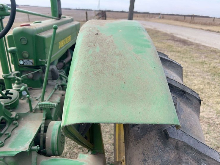 john-deere-model-b-image-34