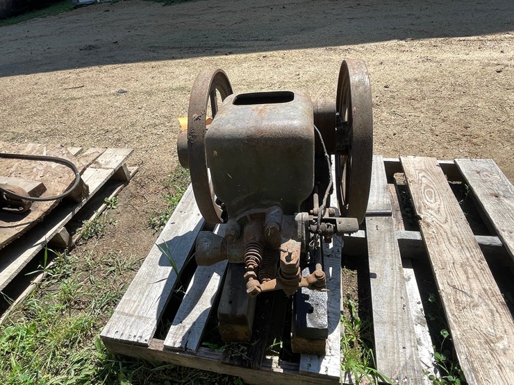 #4700-•-john-deere-hit-and-miss-image-6