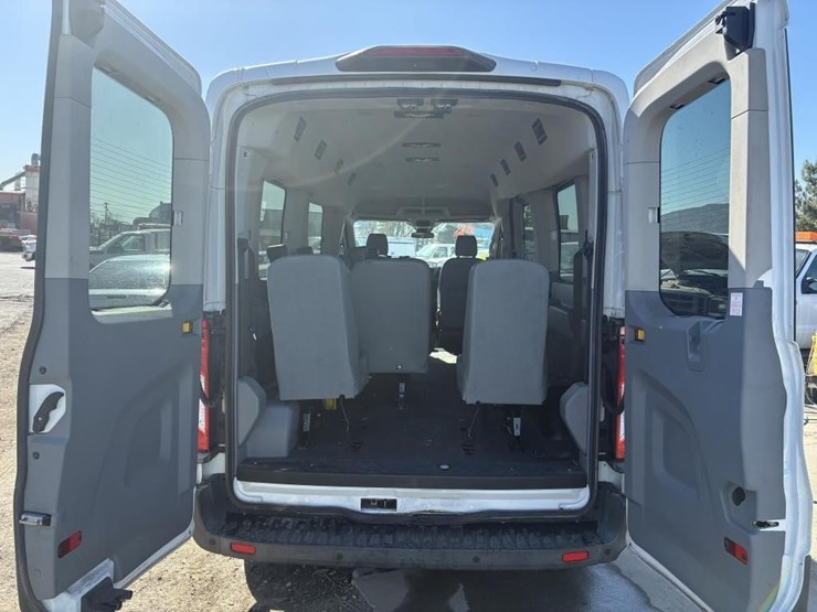 2018-ford-transit-image-13