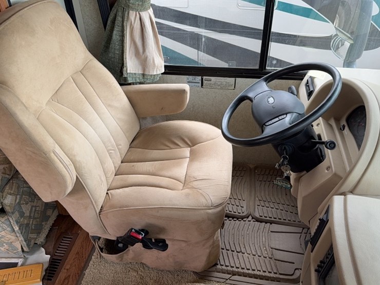 #3000-•-2007-winnebago-vista-30'-motorhome-image-23