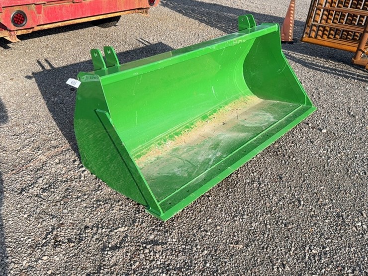 john-deere-72-image-1