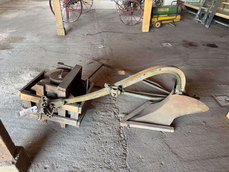 nos-john-deere-lister-planter-image-3