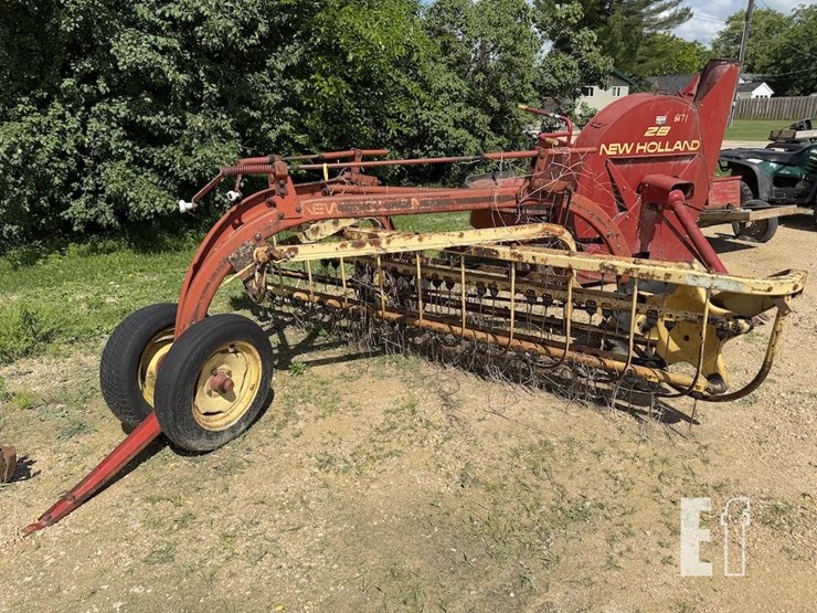 new-holland-258-image-1