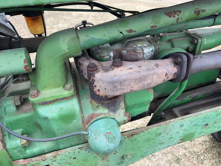 john-deere-520-image-23