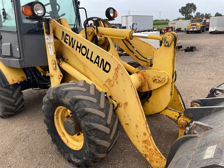 2005-new-holland-lw80b-image-22