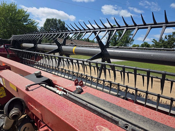 2014-case-ih-3162-image-16