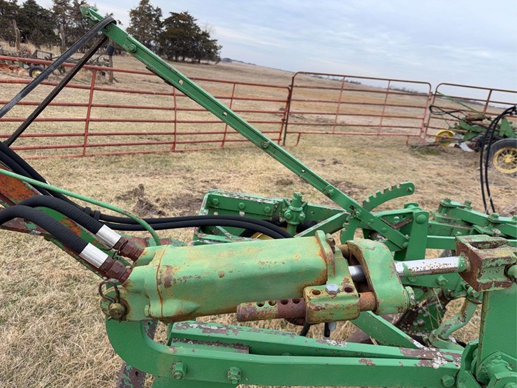 john-deere-555-image-11