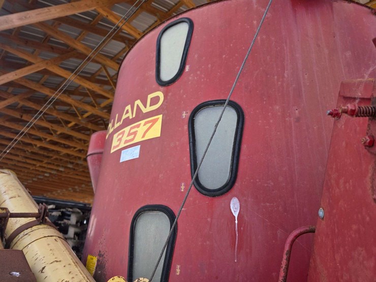 new-holland-357-image-14