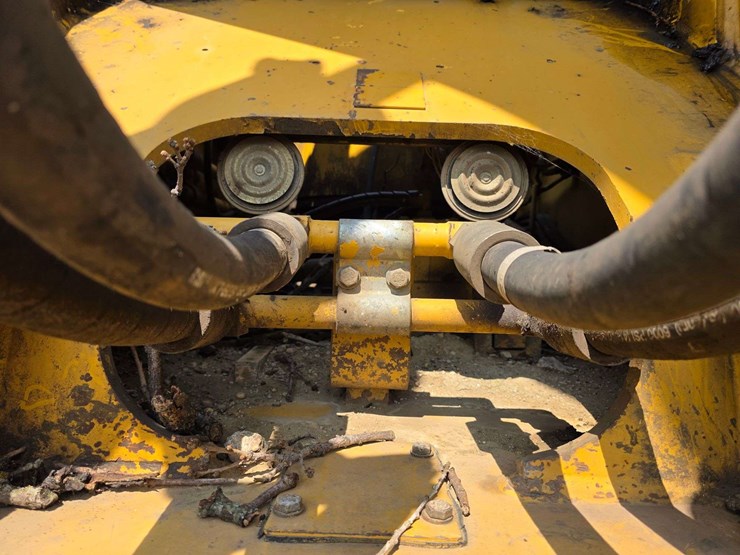 2002-caterpillar-330cl-image-59