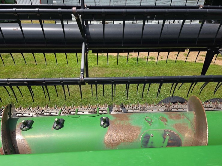 2013-john-deere-630f-image-29