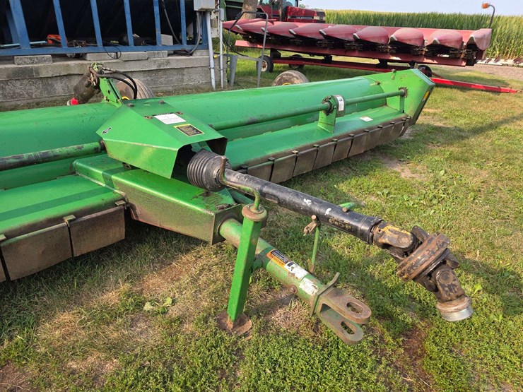 john-deere-220-image-16