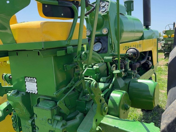 john-deere-530-image-39