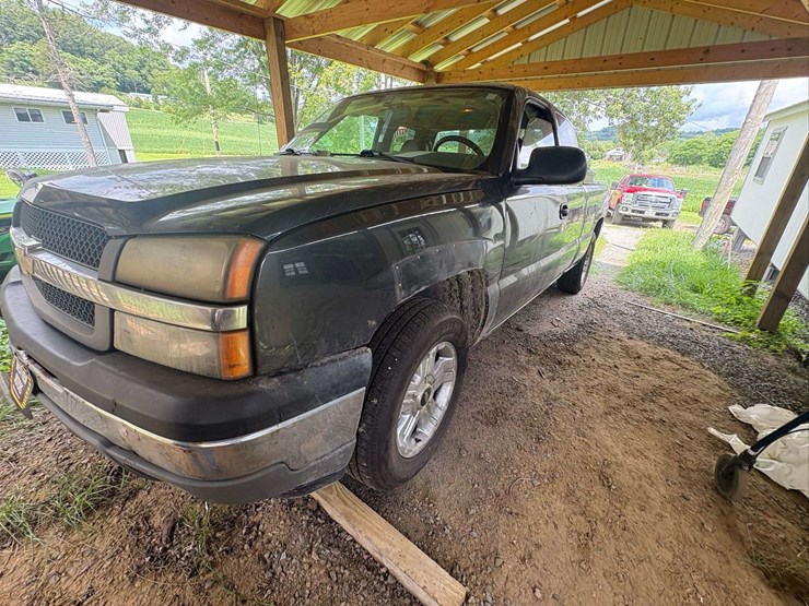2005-chevrolet-1500-image-3
