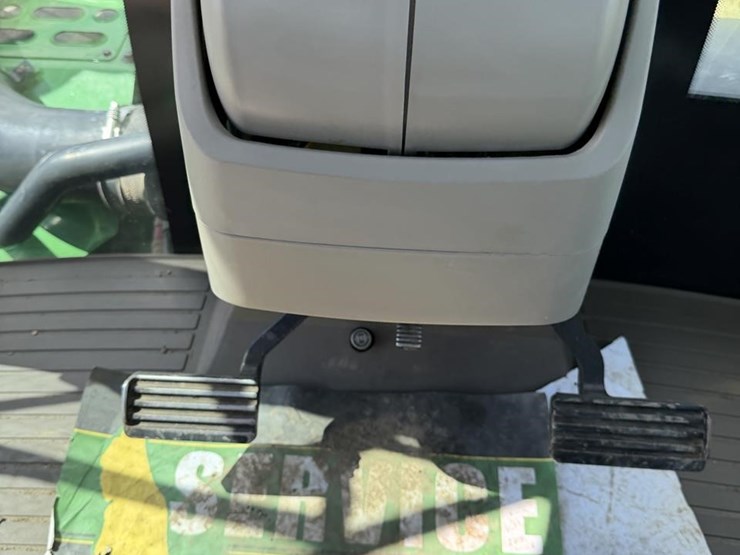 2017-john-deere-9570rx-image-84