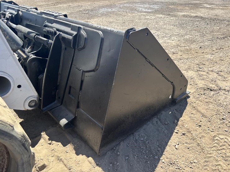 2019-bobcat-t595-image-12