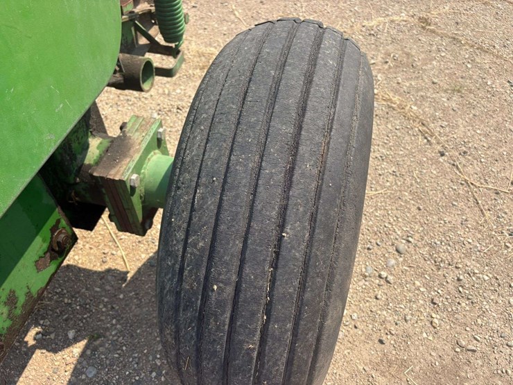 john-deere-3800-image-8