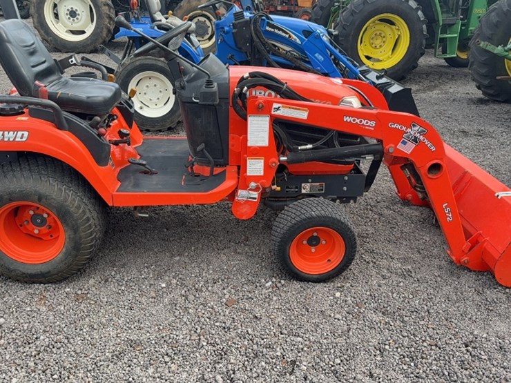 #3029-•-kubota-2360-tractor-image-4