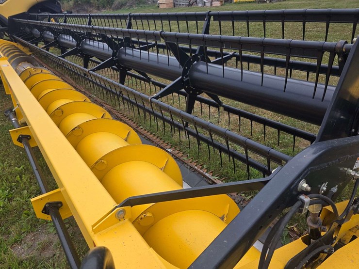 new-holland-74c-image-28