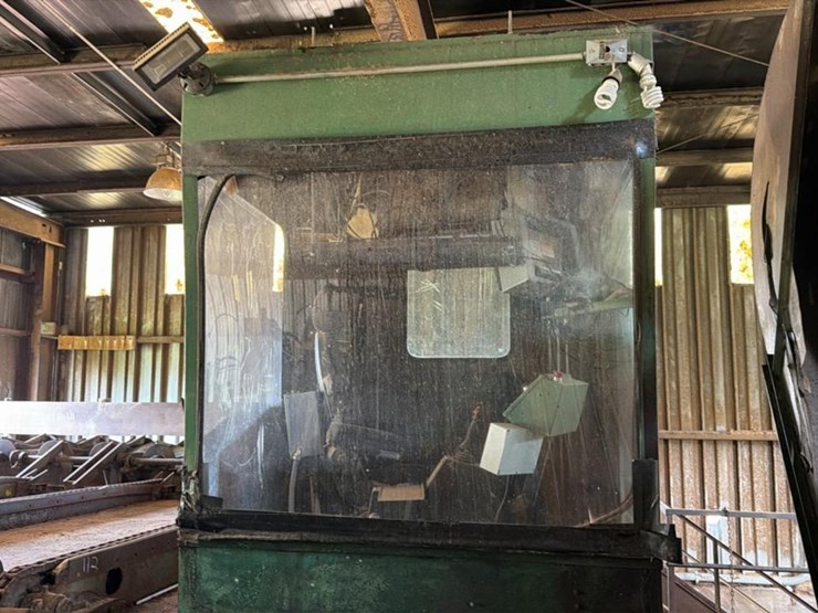 #104-•-4-headblock-hmc-ag-50bd-right-hand-carriage-and-track-frame-image-31