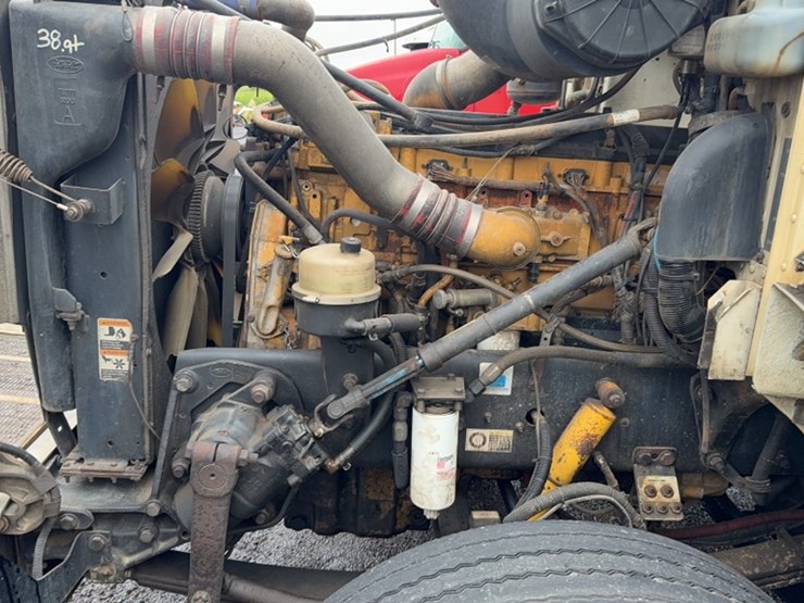 2006-peterbilt-385-image-19