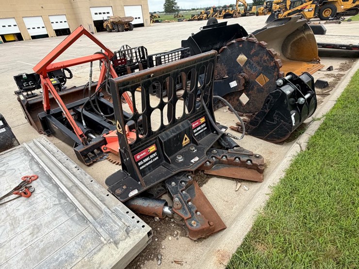 dymax-ranch-axe-tree-saw-skid-attach-image-3