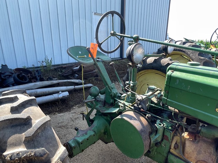john-deere-h-image-32